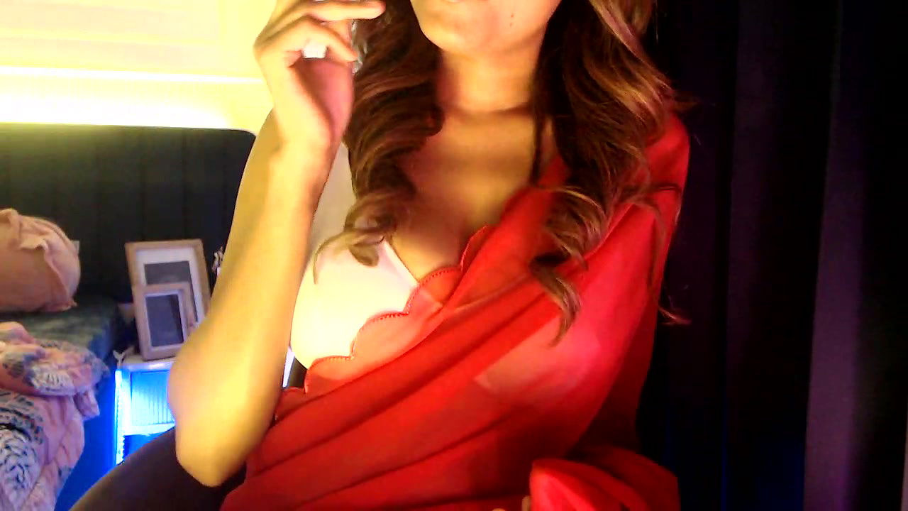 Stripchat-Public.Show-f-chhui_mui-2025.05.13.141228