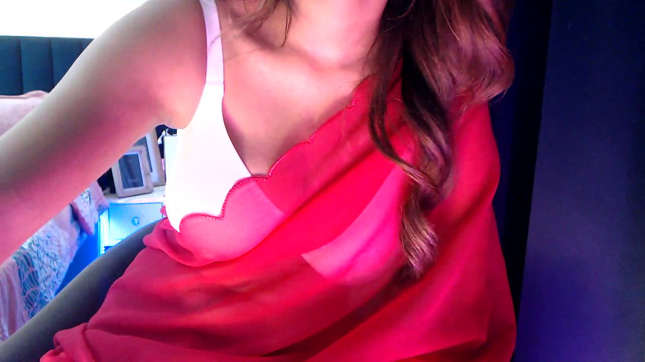 Stripchat-Public.Show-f-chhui_mui-2025.05.16.194511