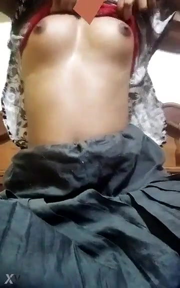 Desi sexy bhabi smll boobs
