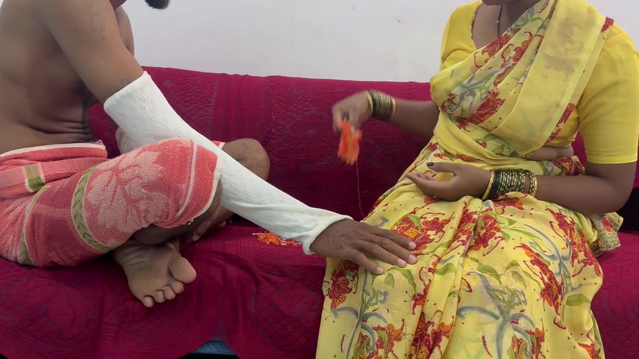 Indian Tamil Aunty Dirty Talking and Big Cock Fucking