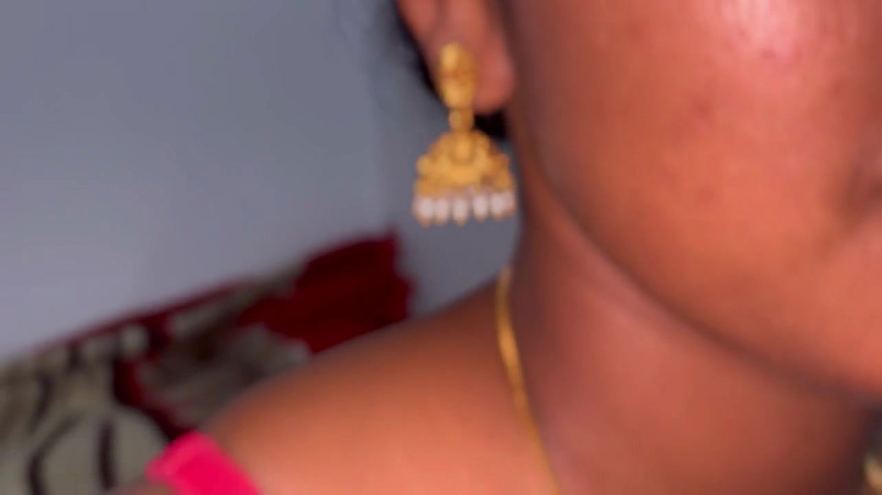 Tamil Stepsister Doing Mastrubation with Vibrator