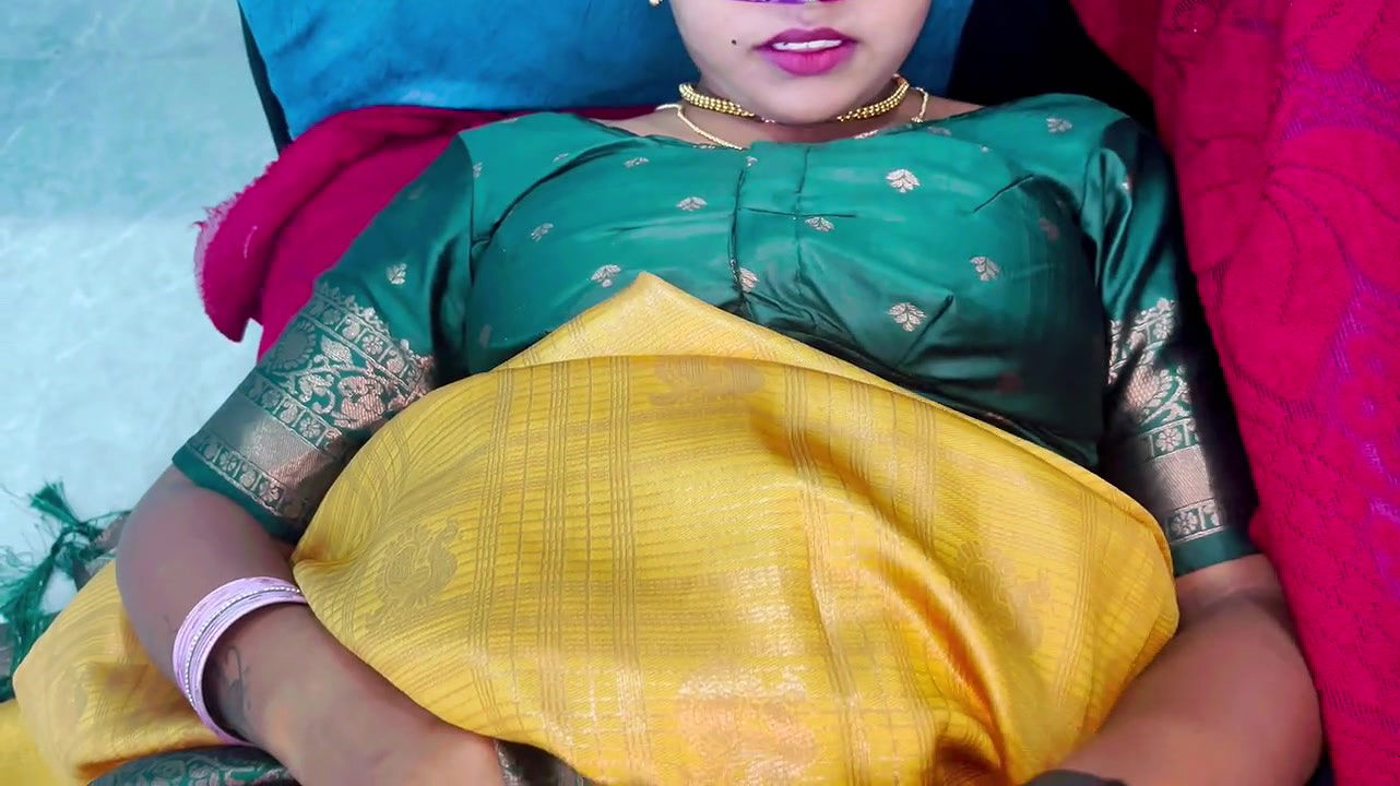 A Beautiful Aunty Invited Me for Sex