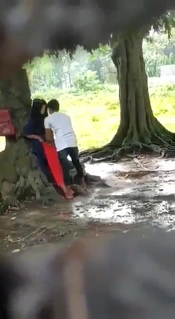 Hijabi Girl Outdoor Fingering By Lover