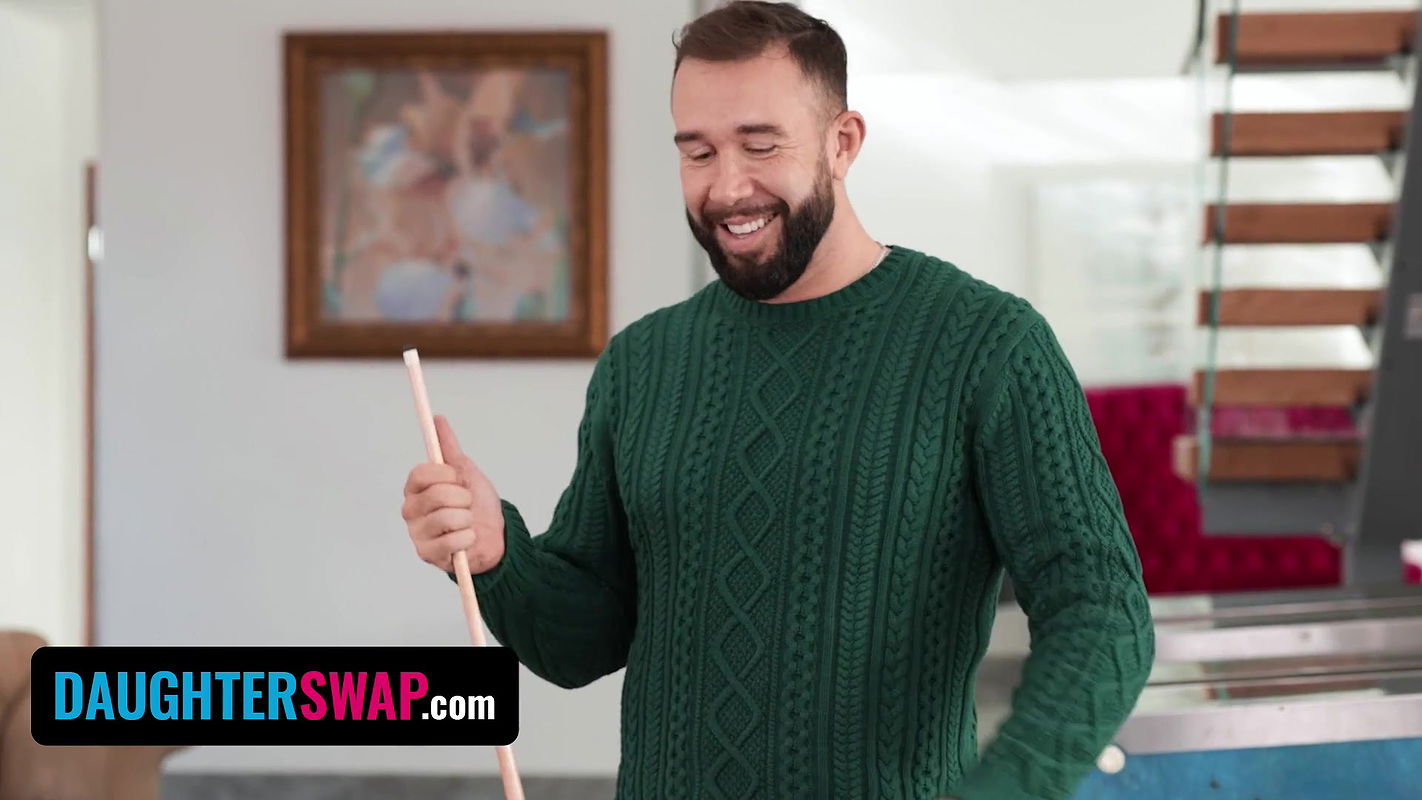 Stepdads Teach Their Stepdaughters How To Fuck – DaughterSwap