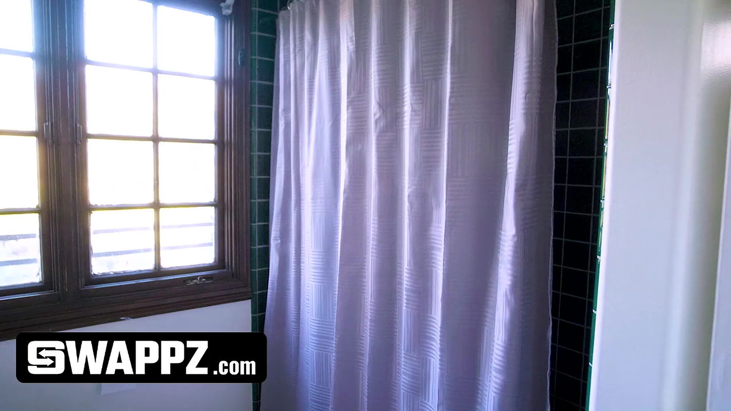 Swappz – Step Sisters Are Grossed Out By The Idea Of Touching Stepbros’ Cocks But They Agree To Fuck