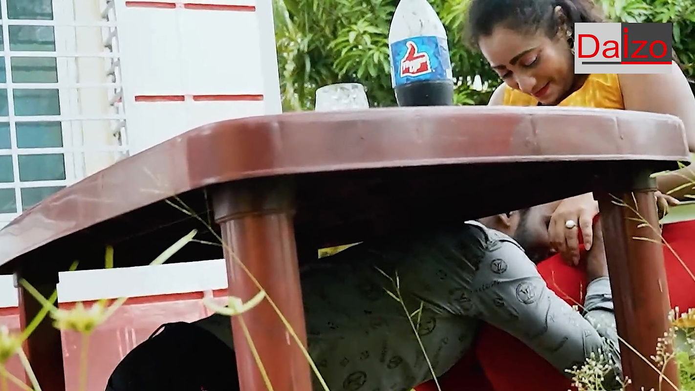 Fat Ass girlfriend fucking Outdoor Doggy style in Garden