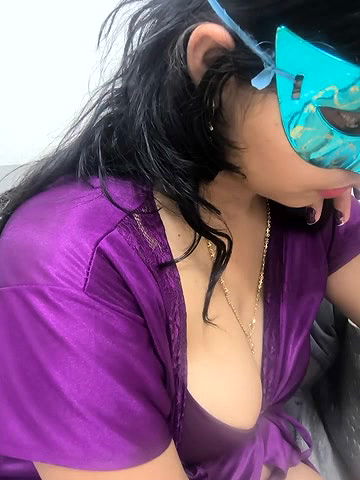 Stripchat-Public.Show-c-mahi69a-2025.04.17.184504