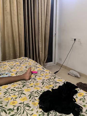 Stripchat-Public.Show-c-mahi69a-2025.04.30.175045