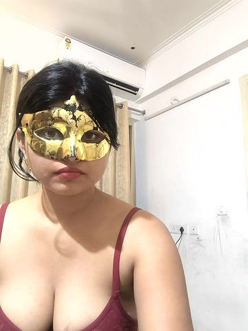 Stripchat-Public.Show-c-mahi69a-2025.04.30.211856