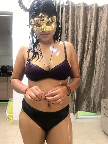 Stripchat-Public.Show-c-mahi69a-2025.05.02.073038