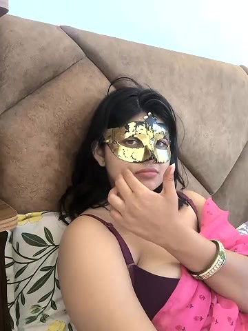 Stripchat-Public.Show-c-mahi69a-2025.05.13.074911