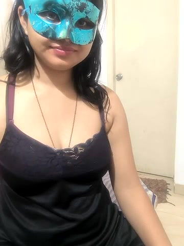 Stripchat-Public.Show-c-mahi69a-2025.05.13.205554