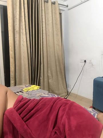 Stripchat-Public.Show-c-mahi69a-2025.05.15.202602