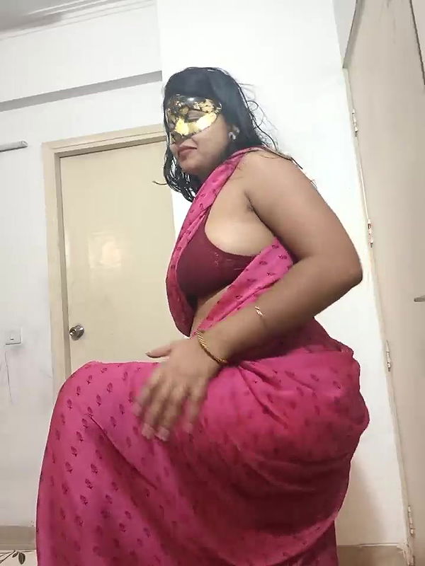 Stripchat-Public.Show-c-mahi69a-2025.05.18.165229