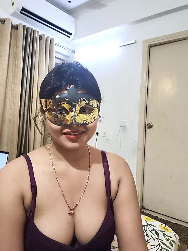 Stripchat-Public.Show-c-mahi69a-2025.05.19.175345