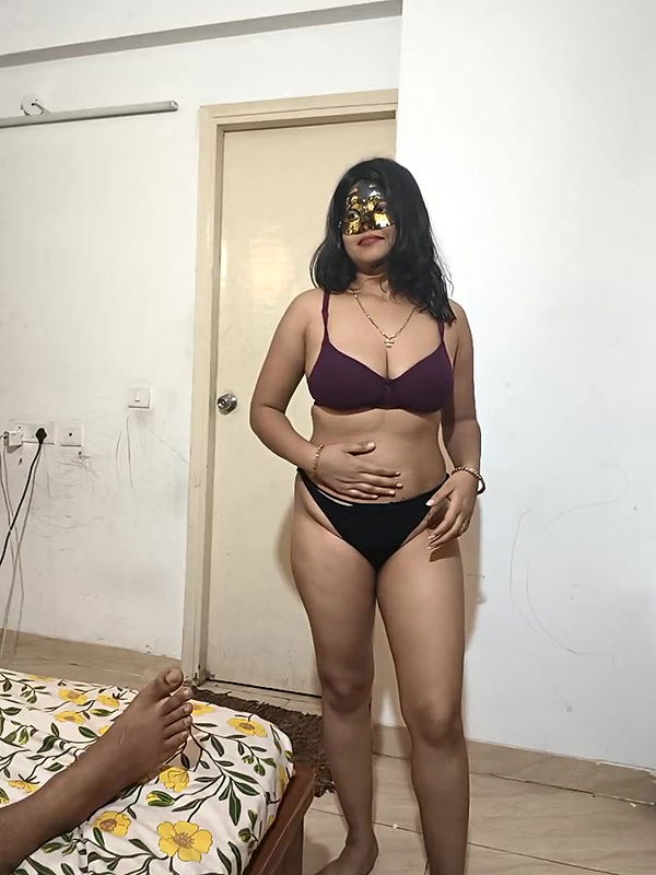 Stripchat-Public.Show-c-mahi69a-2025.05.19.191212