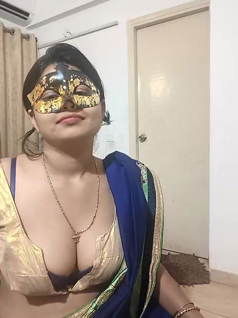 Stripchat-Public.Show-c-mahi69a-2025.05.20.174807