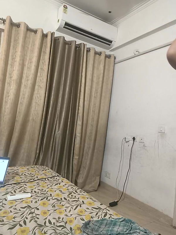 Stripchat-Public.Show-c-mahi69a-2025.05.20.182359