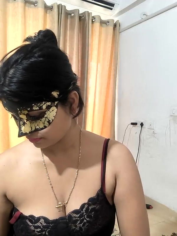 Stripchat-Public.Show-c-mahi69a-2025.05.23.101812