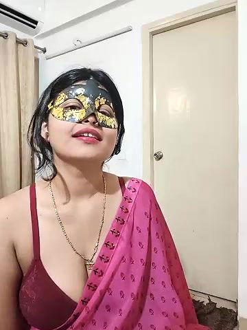 Stripchat-Public.Show-c-mahi69a-2025.05.23.183524