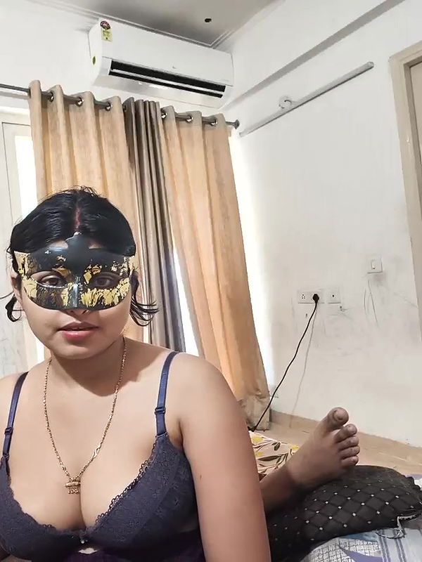 Stripchat-Public.Show-c-mahi69a-2025.05.27.101422