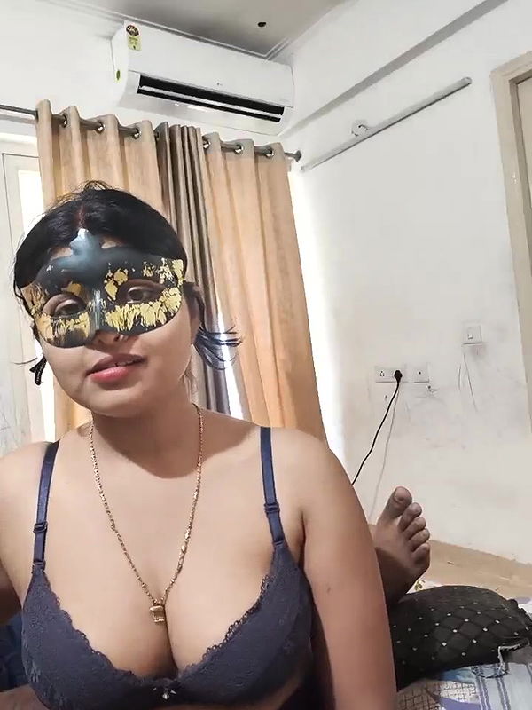 Stripchat-Public.Show-c-mahi69a-2025.05.27.101422