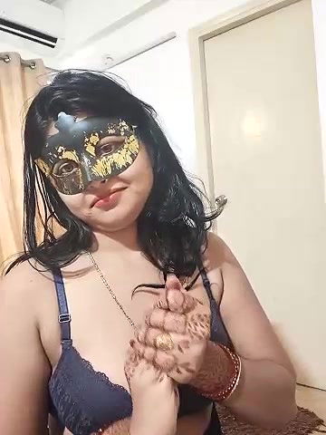 Stripchat-Public.Show-c-mahi69a-2025.05.28.100510