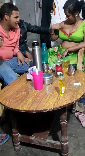 Hot Call Girl With Young Guys