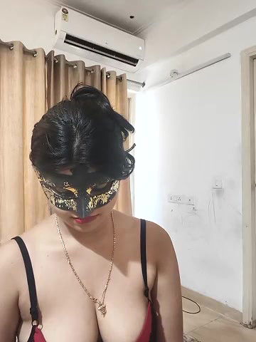 Stripchat-Public.Show-c-mahi69a-2025.06.15.060115