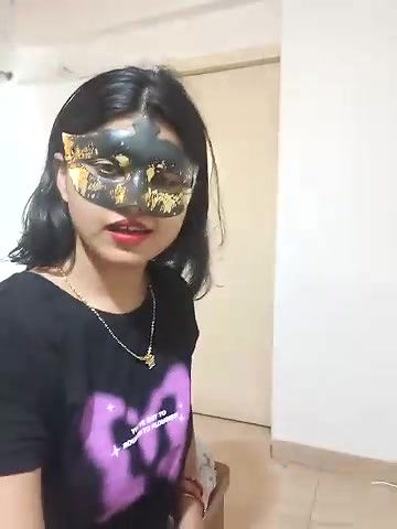 Stripchat-Public.Show-c-mahi69a-2025.06.15.060115