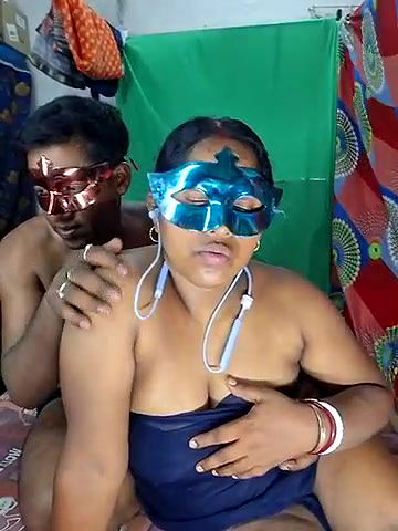 Stripchat-Public.Show-c-Real_Desi_Couple-2025.04.21.183447