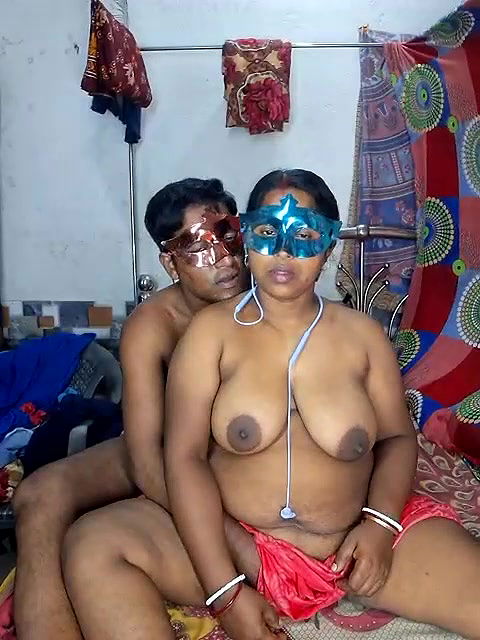 Stripchat-Public.Show-c-Real_Desi_Couple-2025.05.06.194044