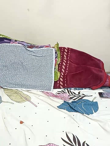 Stripchat-Public.Show-c-RealcoupleP-2025.05.01.191148