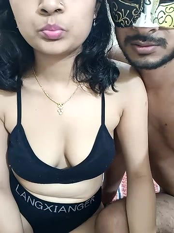 Stripchat-Public.Show-c-RealcoupleP-2025.05.07.195423