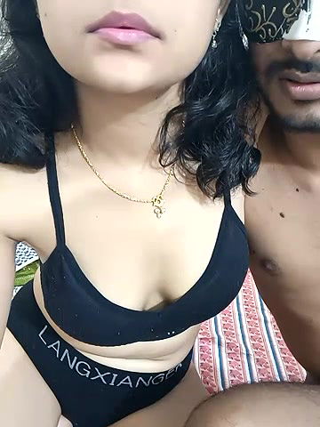 Stripchat-Public.Show-c-RealcoupleP-2025.05.07.195423