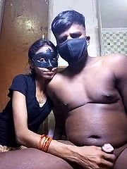 Stripchat-Public.Show-c-Riya_R24-2025.04.14.193057