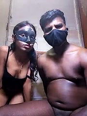 Stripchat-Public.Show-c-Riya_R24-2025.04.29.184058