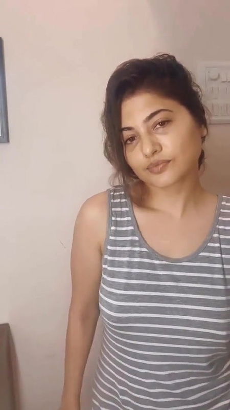 Poonam Rajput Damn Seductive In Saree Hotness