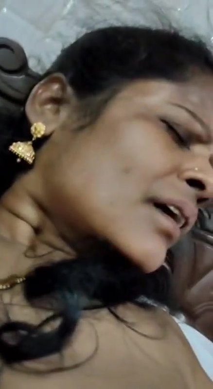 Bhabhi with bigboobs hard blowjow hot sexy mms