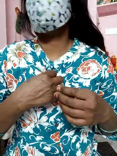 Stripchat-Public.Show-f-kruthika-telugu-2025.01.28.180115