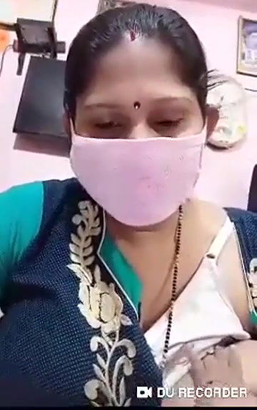 big boobs bhabi show her boobs on tango