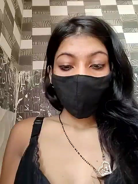 Stripchat-Public.Show-f-Noorkhatoon-2025.05.17.030056