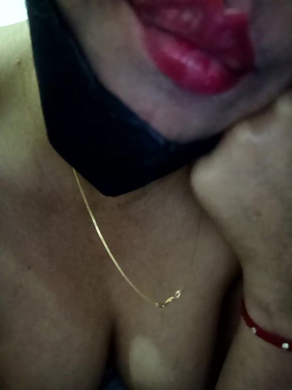 Stripchat-Public.Show-f-Ramshree22-2024.12.22.185539