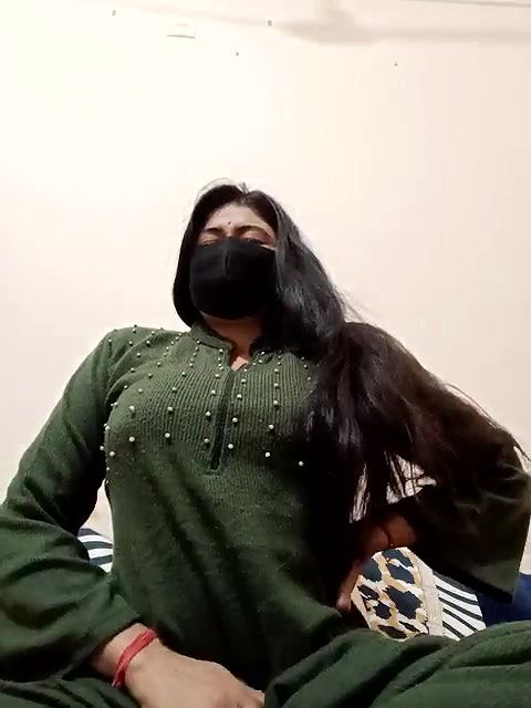 Stripchat-Public.Show-f-Ramshree22-2024.12.24.154755