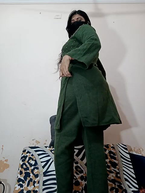 Stripchat-Public.Show-f-Ramshree22-2024.12.24.174106