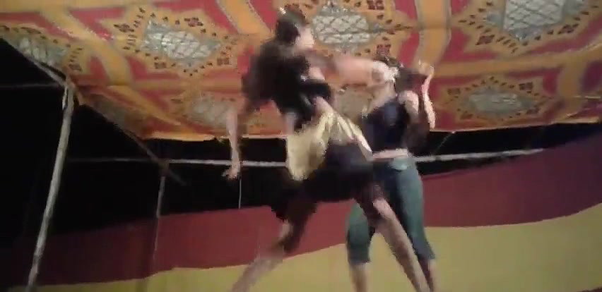 Desi sexy girl show her boobs