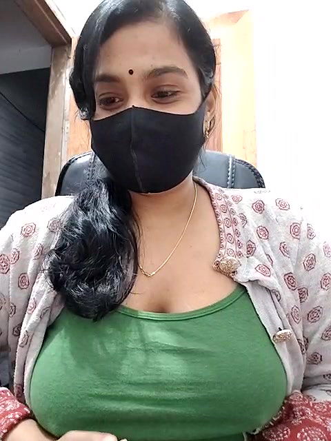 Stripchat-Public.Show-f-Ritusri_Dotta-2024.11.25.144508