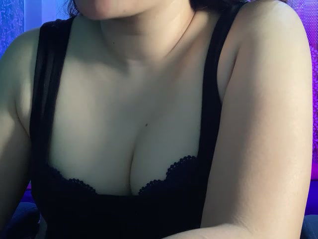 Stripchat-Public.Show-f-Sweet__queen2-2025.03.17.171136