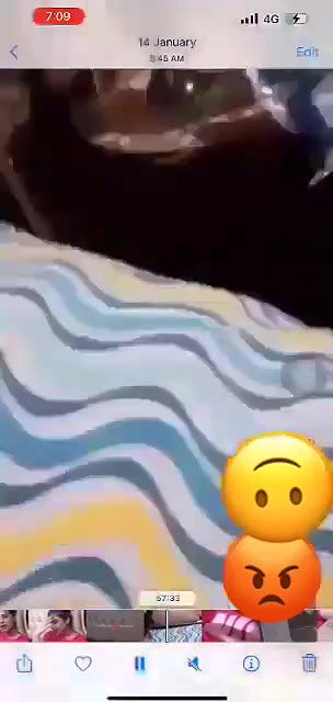 Sexy girl Shows her Boobs and Pussy on VC