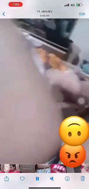 Sexy girl Shows her Boobs and Pussy on VC